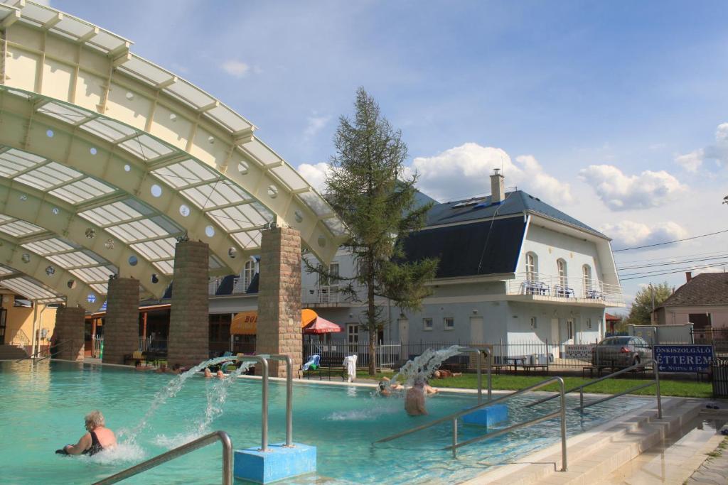 Strand Hotel Bogacs Ngoại thất bức ảnh